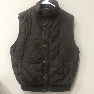 Men’s light weight puffer vest
